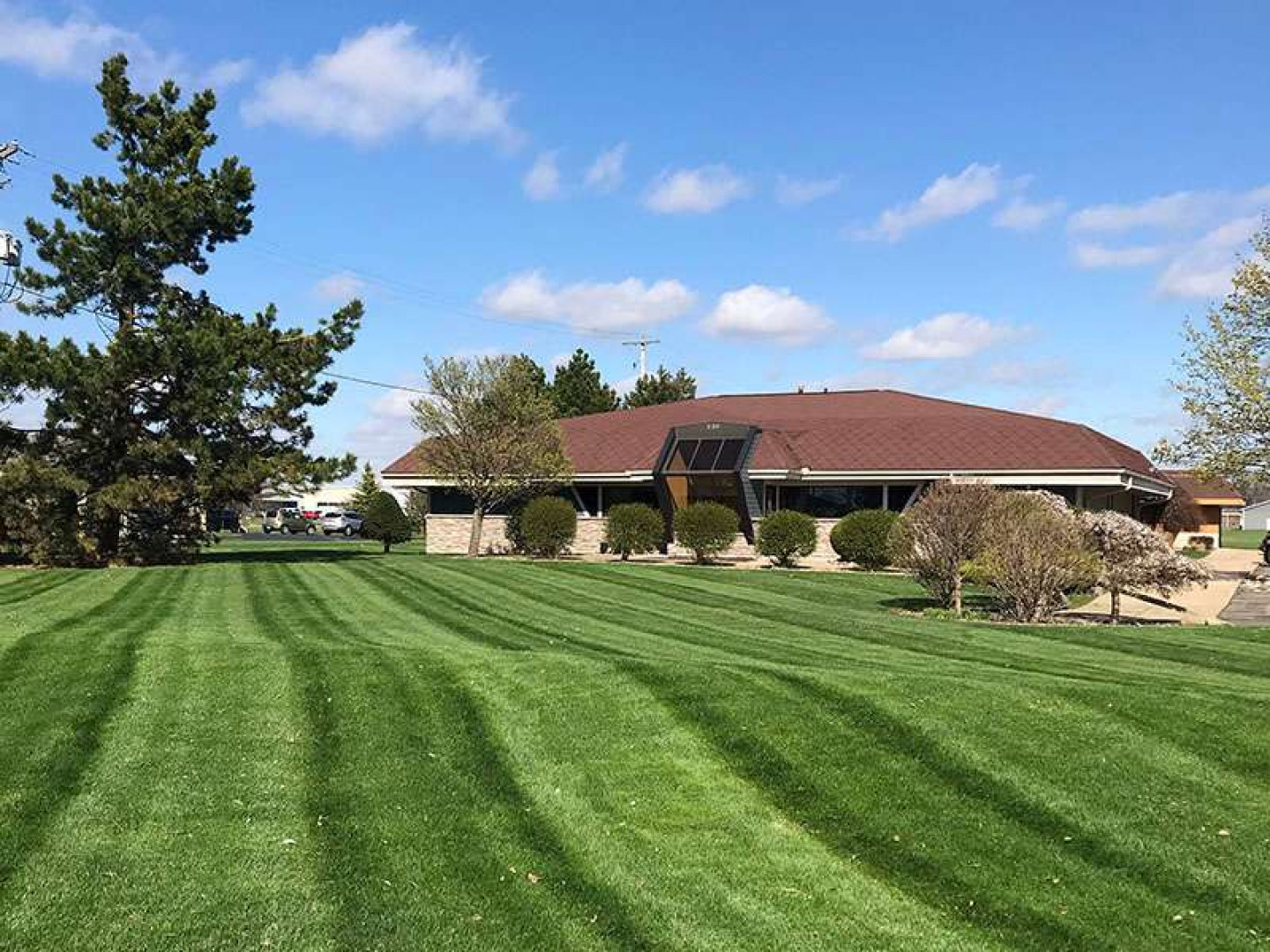 Lawn Mowing Service, Lawn Maintenance Battle Creek, MI Brad's Lawn